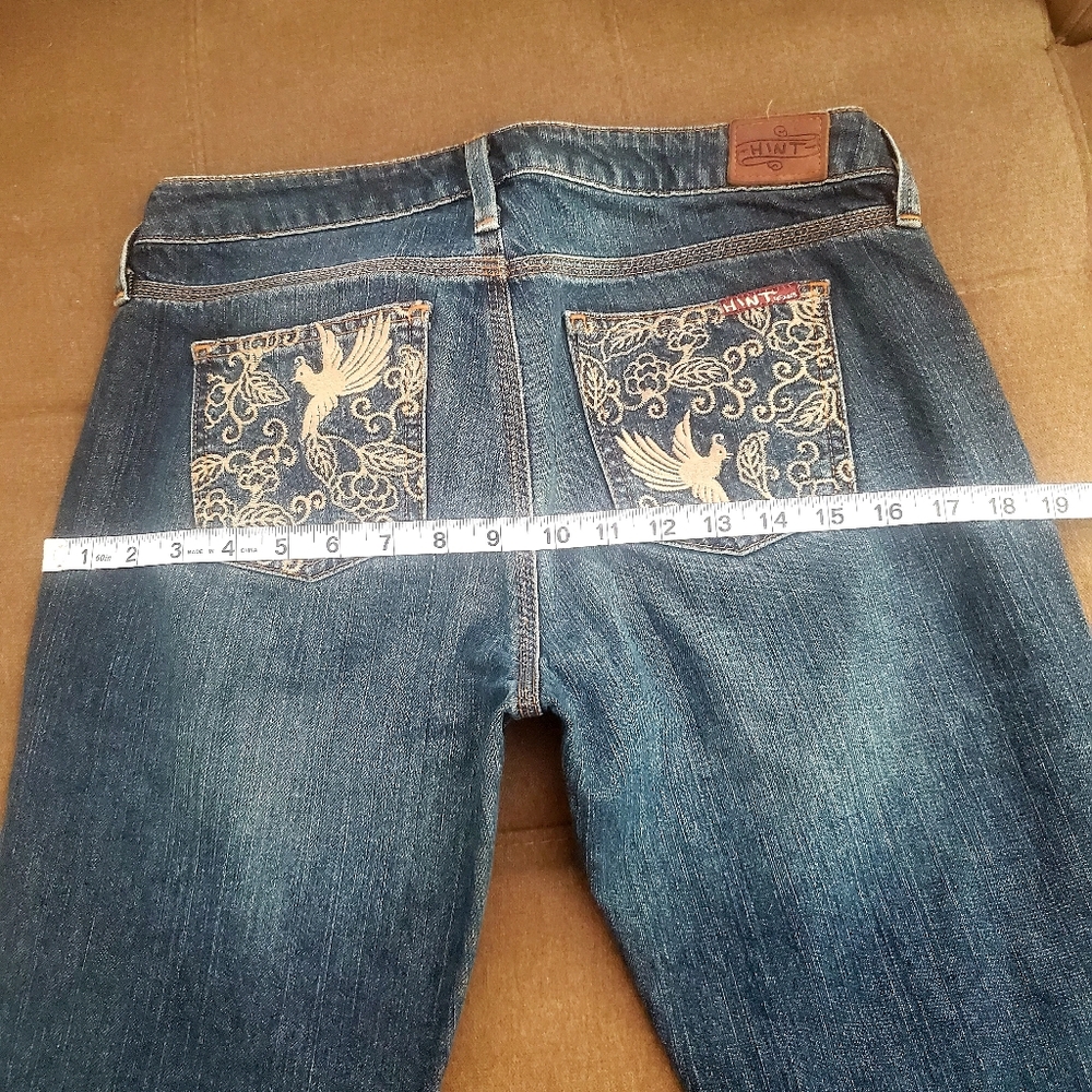Embroidered Pocket Jeans by HINT - Picture 4 of 8